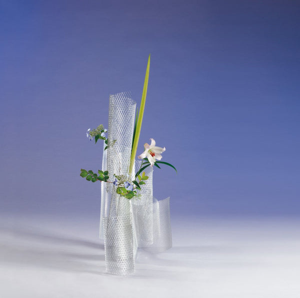 Create a unique flower vase using aluminum mesh sheets