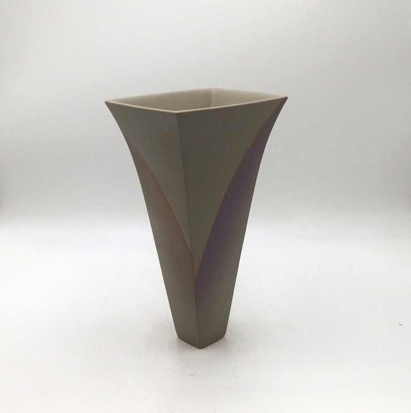 Outlet Vase No.100 (back order)