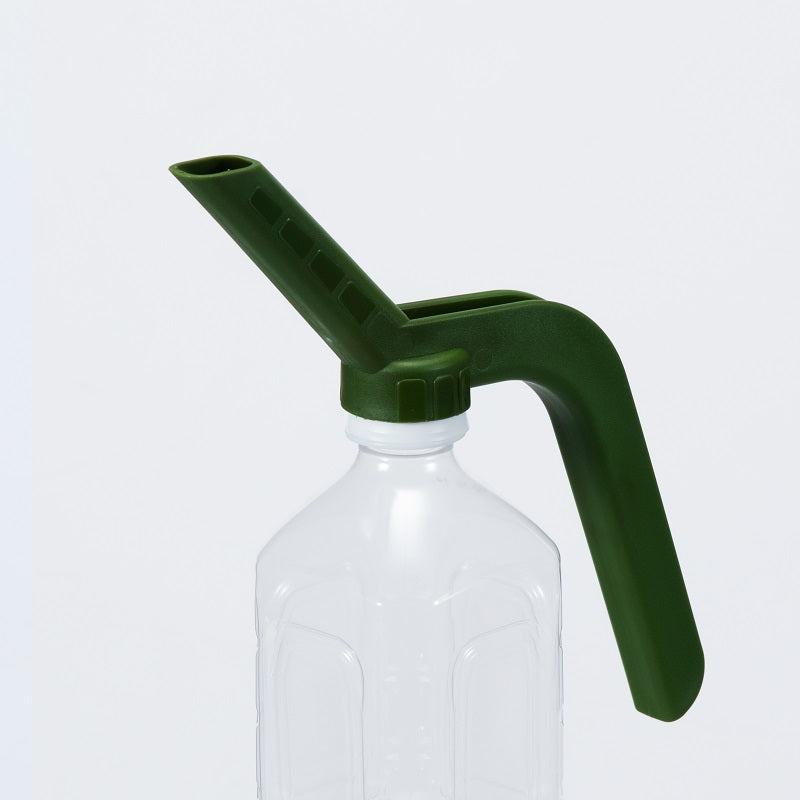 Pitcher nozzle for PET bottle