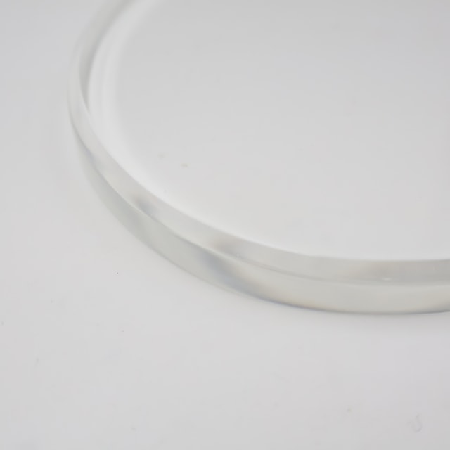 Acrylic Stand (Oval) 150*115*10mm